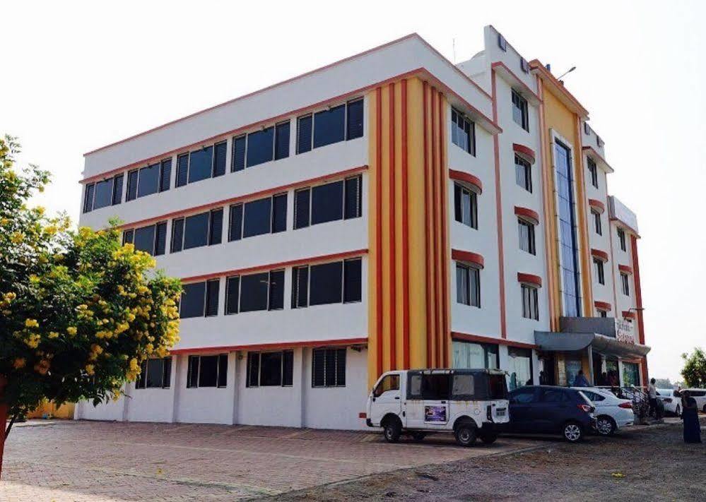 Hotel Sai Shraddha Shirdi Exterior photo